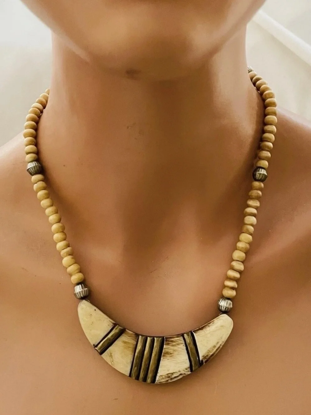 Necklace Vintage Inlaid Crescent Beaded Cream Color Short Boho Bohemian - Picture 1 of 8